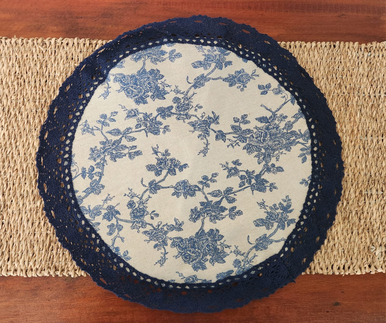 blue & white floral pattern placemats with lace trim set of 4 blue & white floral pattern placemats with lace trim set of 4
