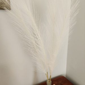 soft and fluffy beige faux pampas grass (artificial) 4 pcs